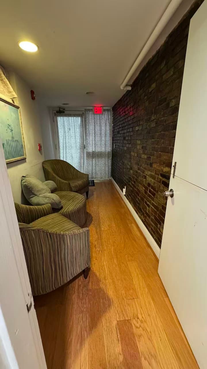 A+ Heart Of Harvard Square 2 Bed Apt - Cambridge, MA