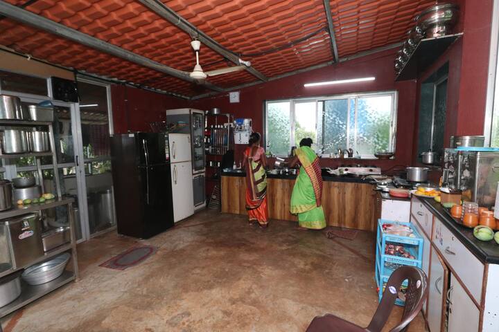 Farm Escape With A Private Pool - Shahapur