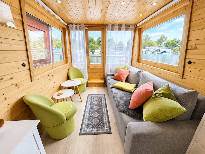 Luna-charming Houseboat Near Downtown W/free Park - Prague