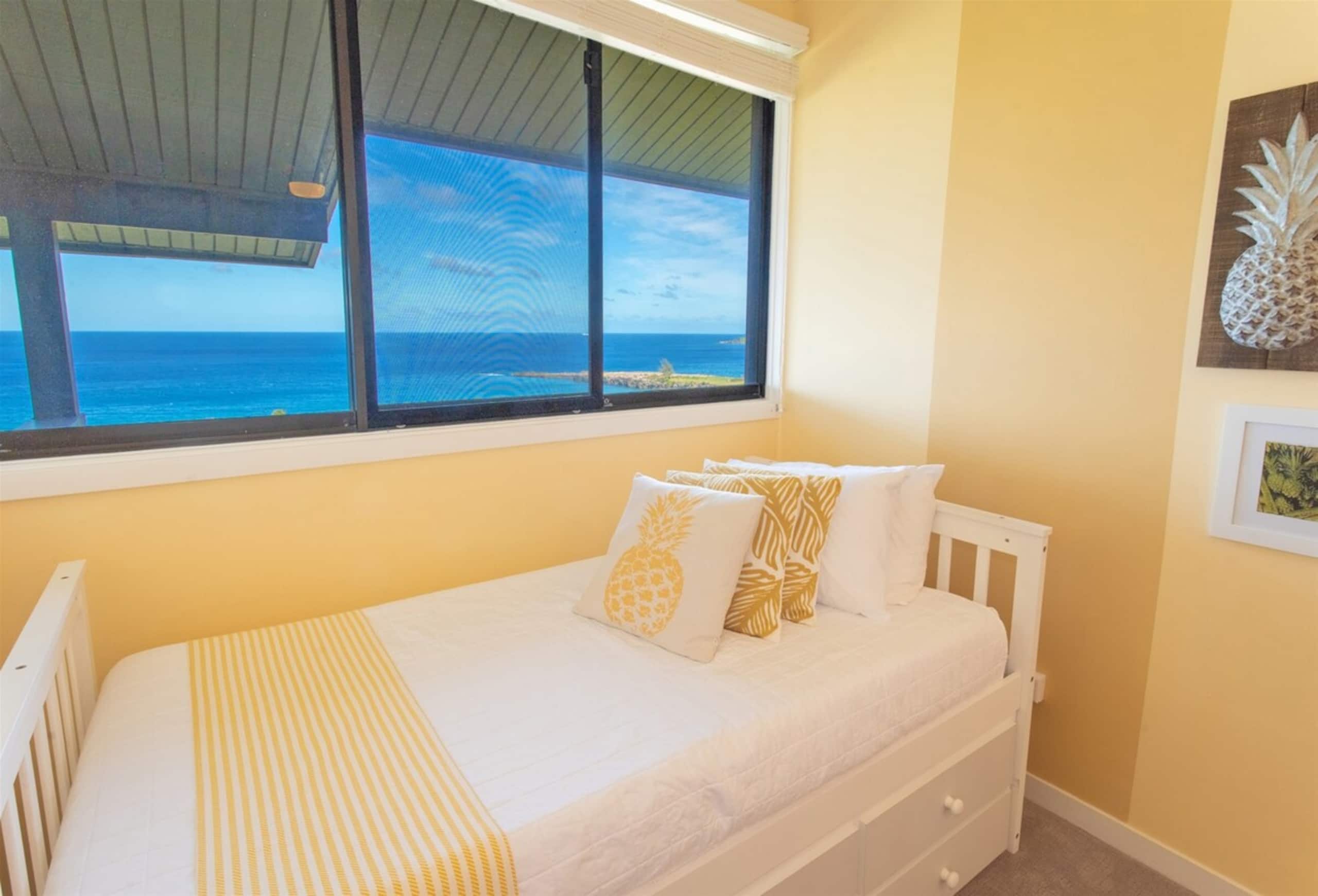 Villa in Lahaina · ★4.97 · 3 bedrooms · 7 beds · 3 baths - Image 36