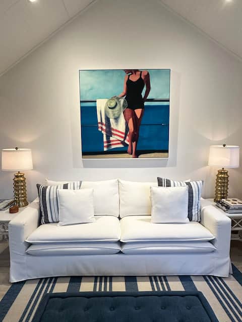 Popular Airbnb listing: Edgartown Designer Cottage between Town & Beach in Edgartown