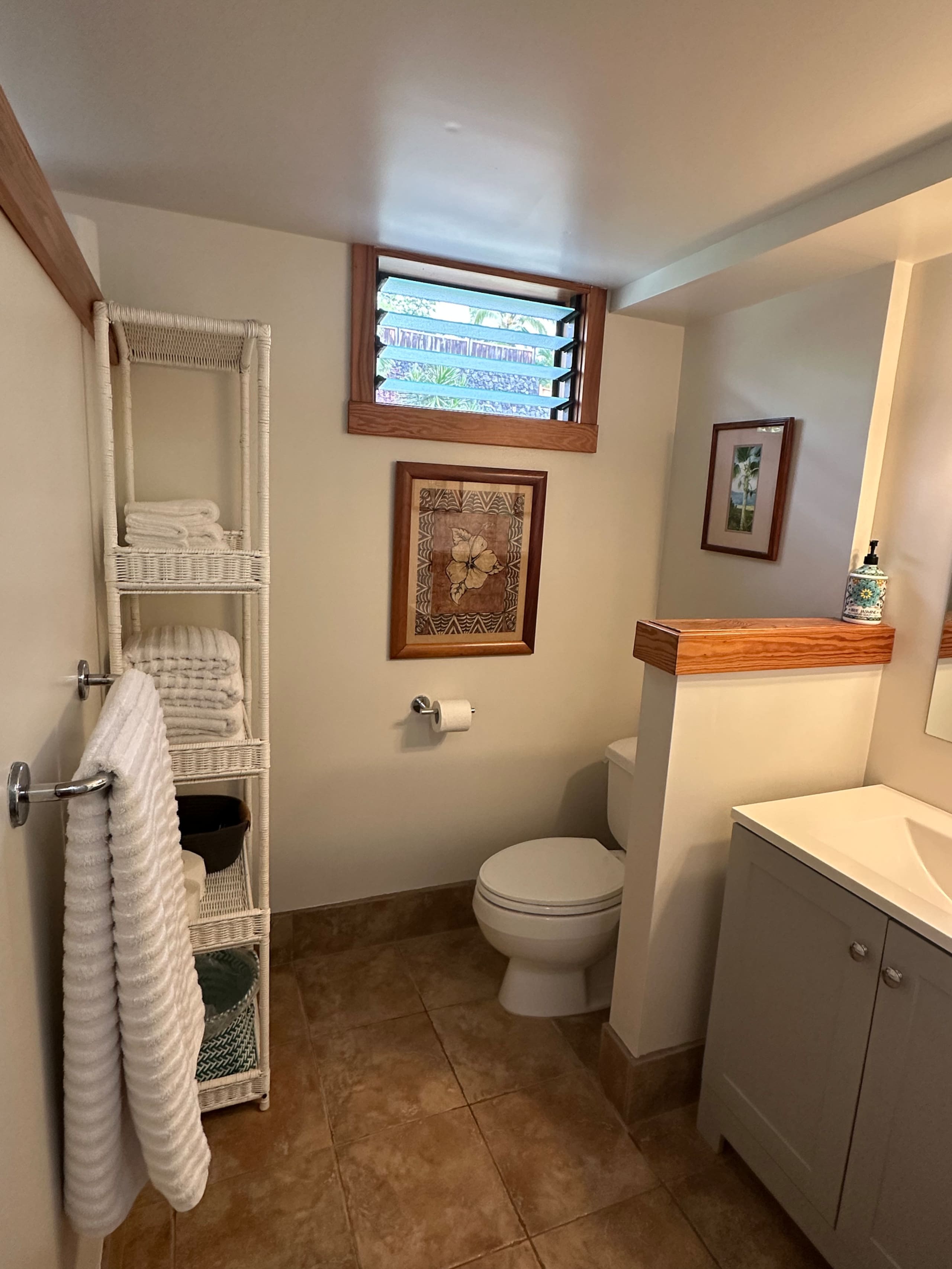 Home in Kailua-Kona · ★4.97 · 2 bedrooms · 2 beds · 3 baths - Image 29