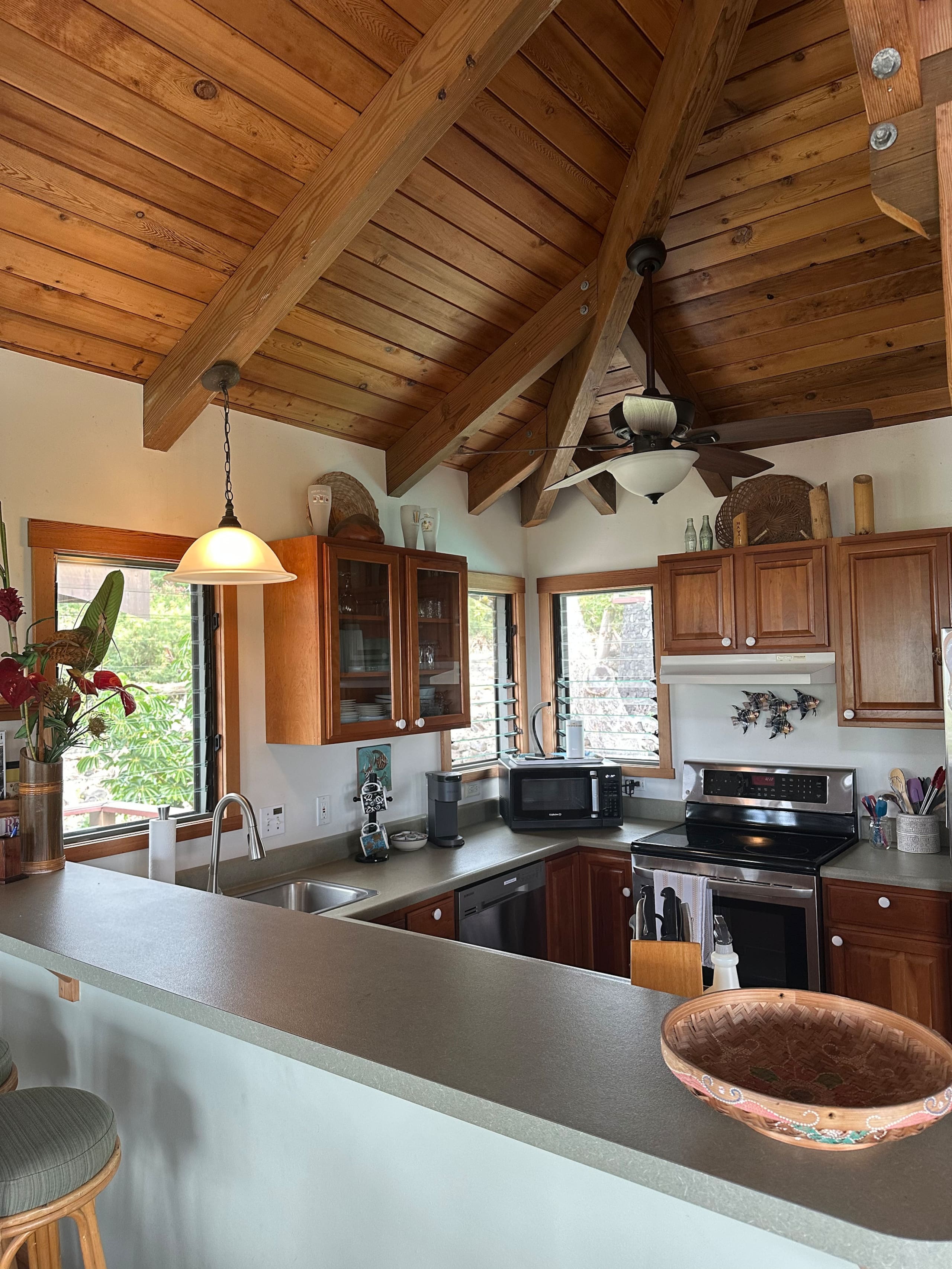 Home in Kailua-Kona · ★4.97 · 2 bedrooms · 2 beds · 3 baths - Image 8