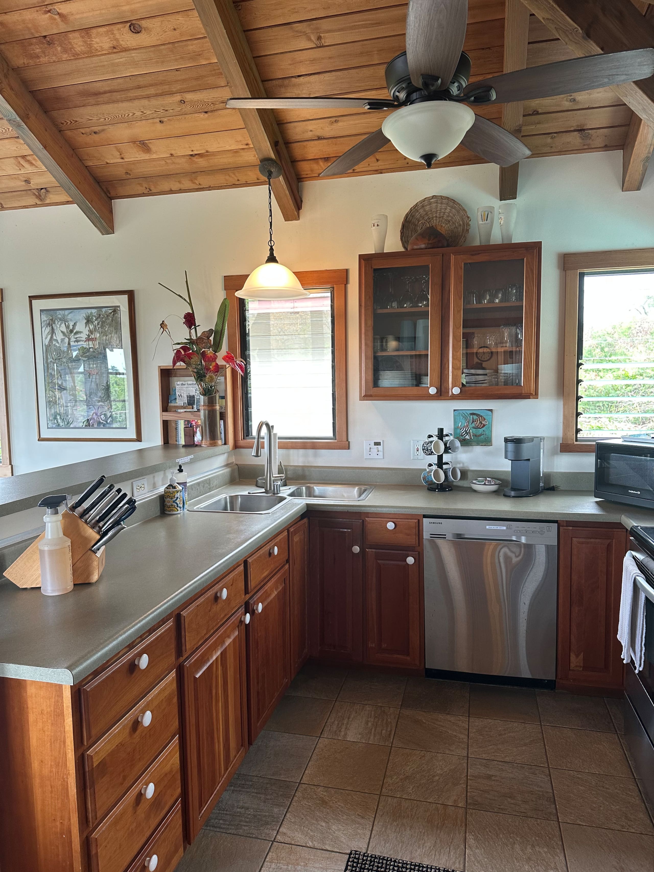 Home in Kailua-Kona · ★4.97 · 2 bedrooms · 2 beds · 3 baths - Image 5