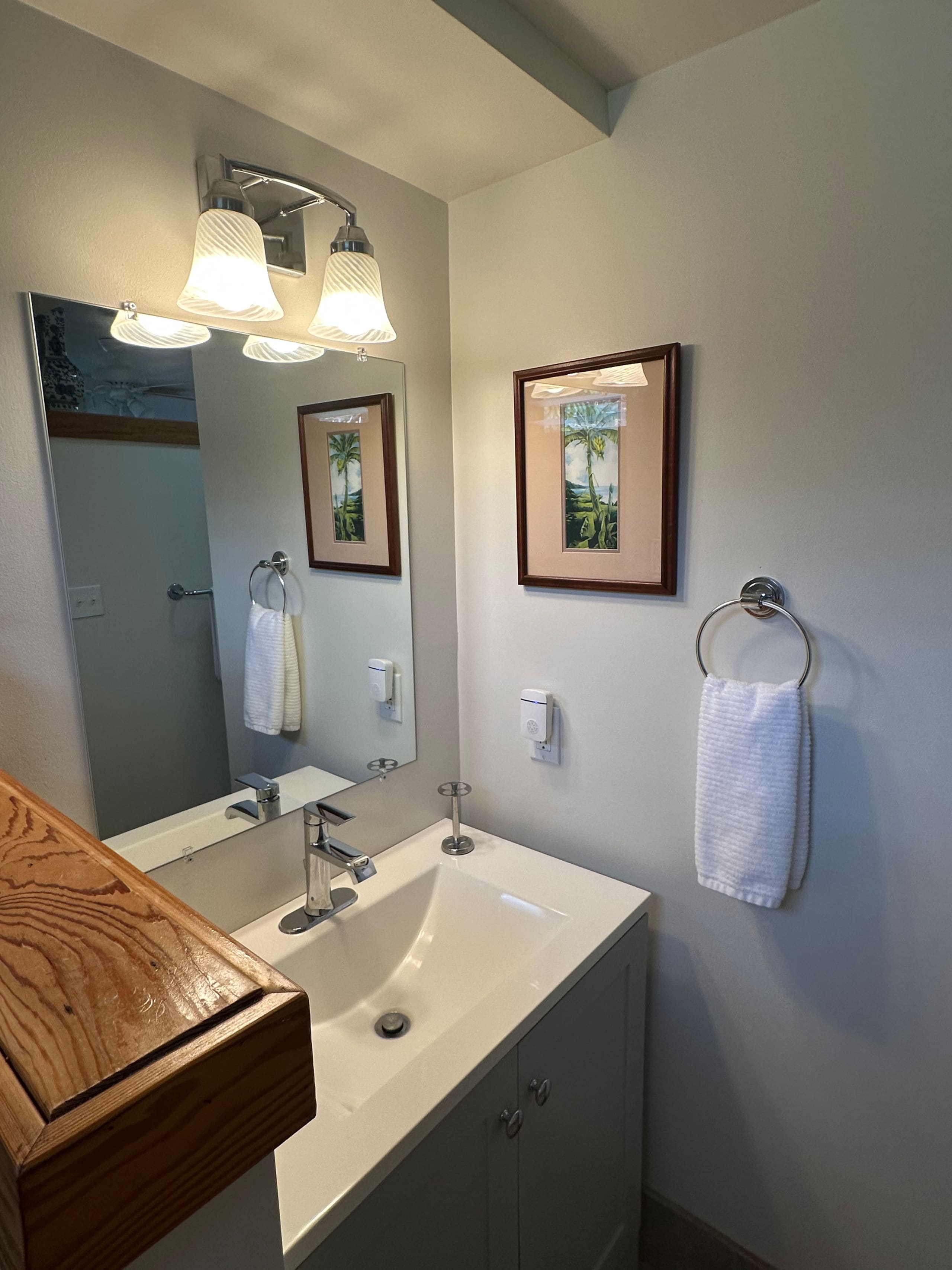 Home in Kailua-Kona · ★4.97 · 2 bedrooms · 2 beds · 3 baths - Image 30