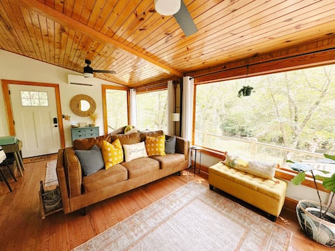Cabin on the Chestatee: Dahlonega Riverside Magic