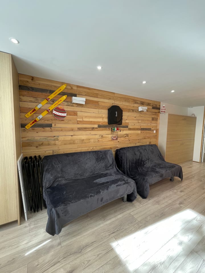 En Station Lacolmiane Grand Studio Terrasse En Rdj - La Colmiane