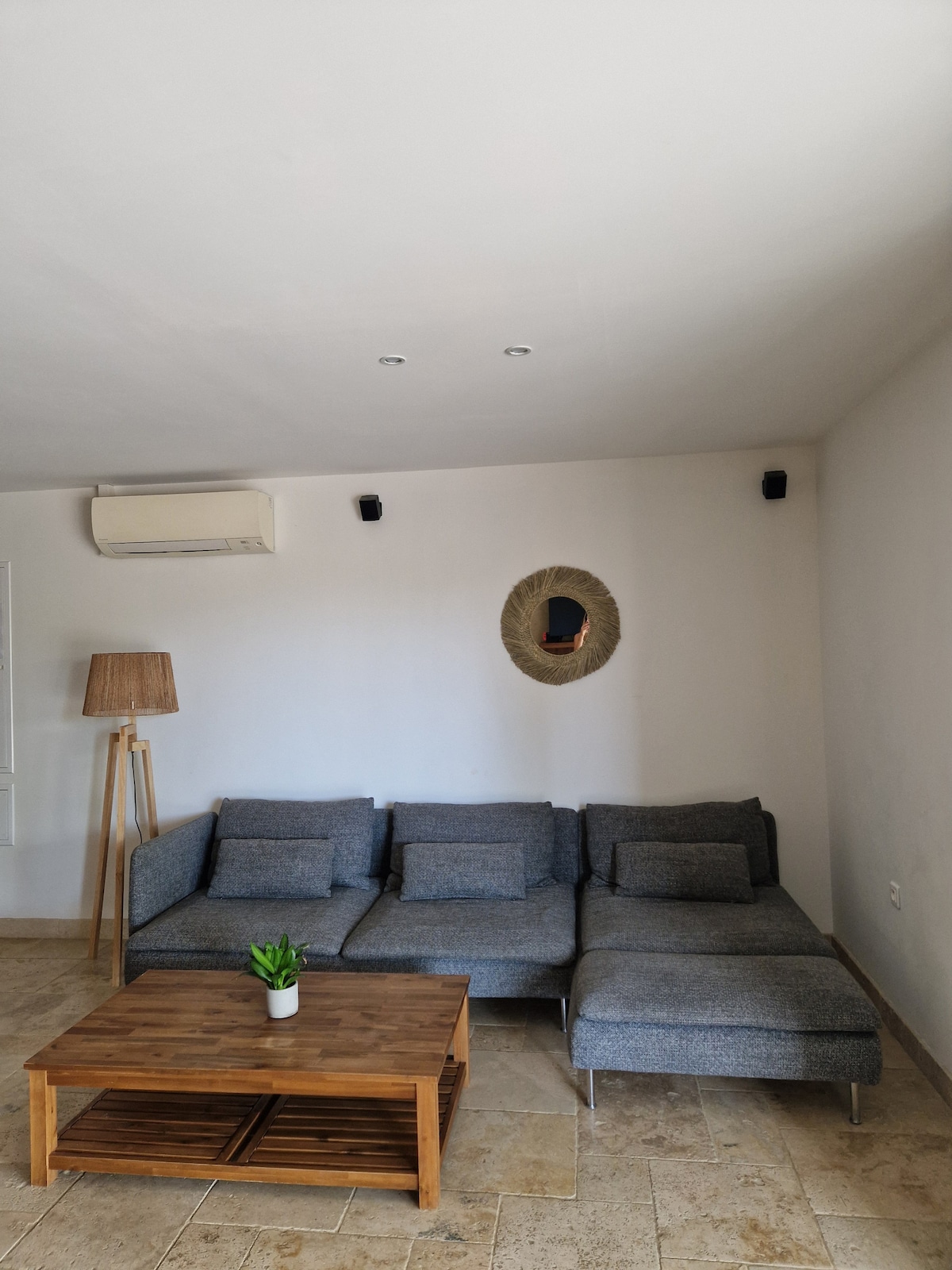 Top performing Airbnb: Getaway to Provence – Pool and unobstructed view in Vaison La Romaine