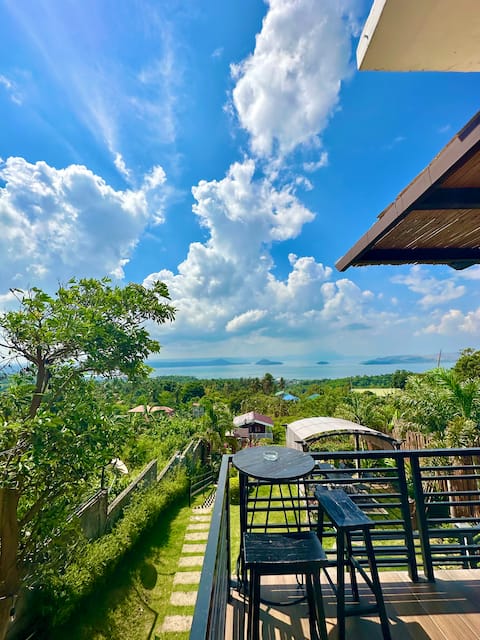 Hilltop Villa w/Taal Lake &Tagaytay View, Batangas