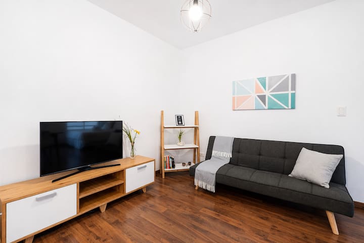 Studio mobiliado com vaga em Villa Urquiza