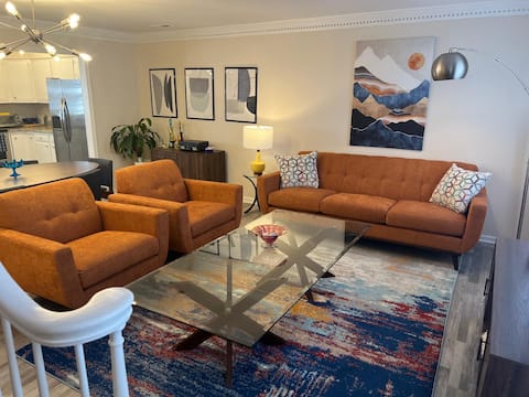 Mid-Century Modern Old Town Portsmouth 3bd/2.5 bth