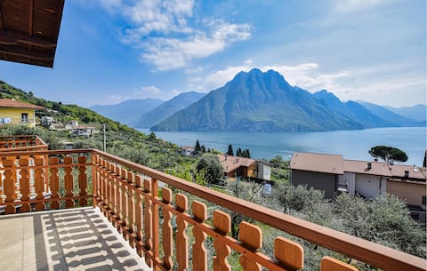 3 bedroom lovely apartment in Riva di Solto