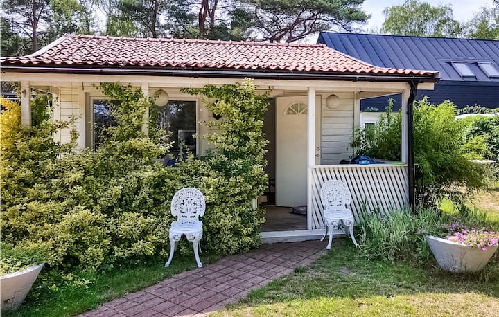 Stunning Home In Höllviken With Wifi - Höllviken