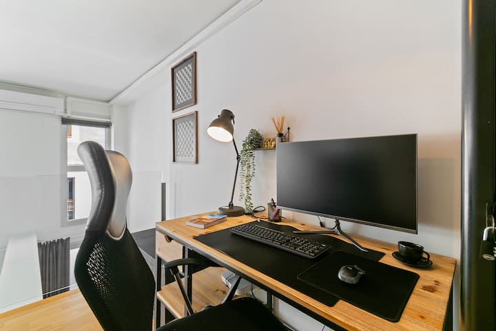 Workspace evidence from STYLISH LOFT/Near the Beach/FastWifi/AC/SMARTTV