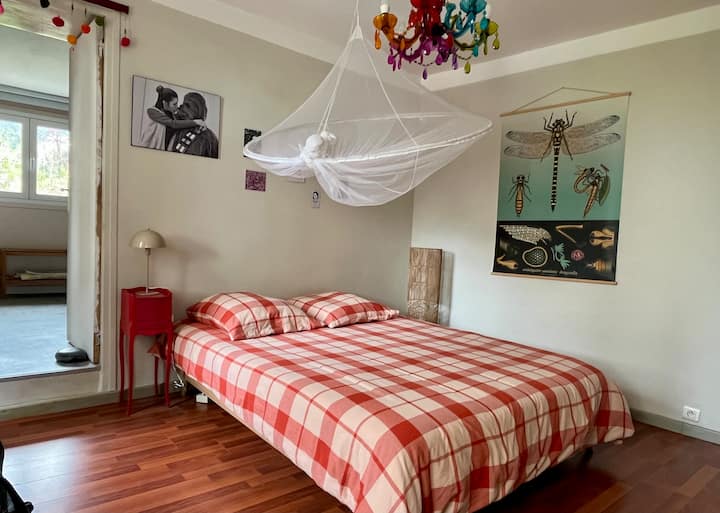 საძინებელი 1