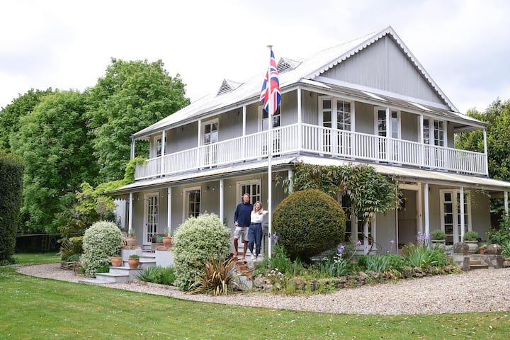 A Stylish Colonial Tin House In Sherborne, Dorset - Yeovil