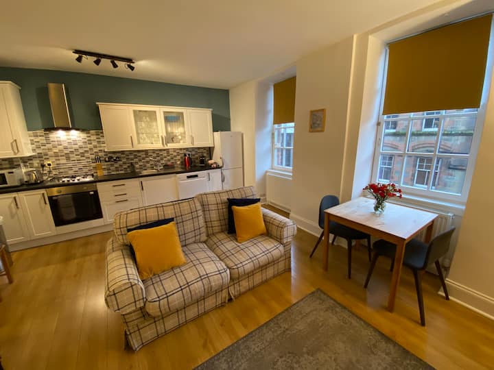 Entire Cosy Apartment On The Royal Mile - Edinburgh
