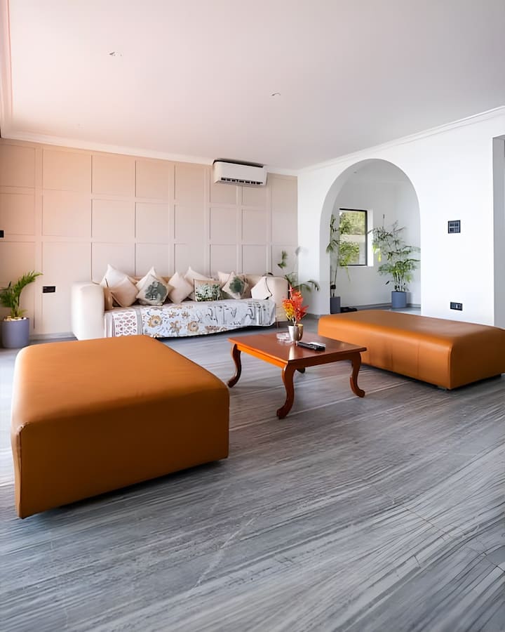 Living room image 32