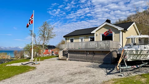 Sandersstua Stamsund | Sauna & Hot Tub | Lofoten