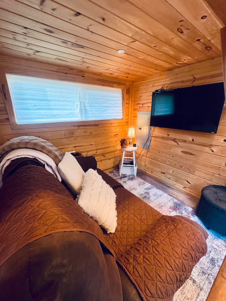 Creekside Haven Tiny Home - Ohio