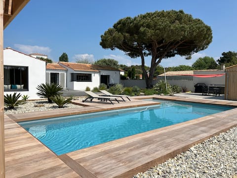 Villa ALVÉ 4* in Plaisance 100 meters from the sea