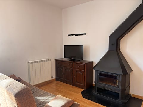 Airbnb con mejor rendimiento: Rustic Triplex, Fireplace, Skiing and Views - Erta 4 en La Vall De Boí