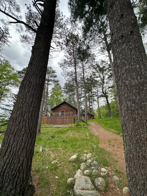 Perfect for big groups(3 cabins, 2 lakes, 1 sauna)