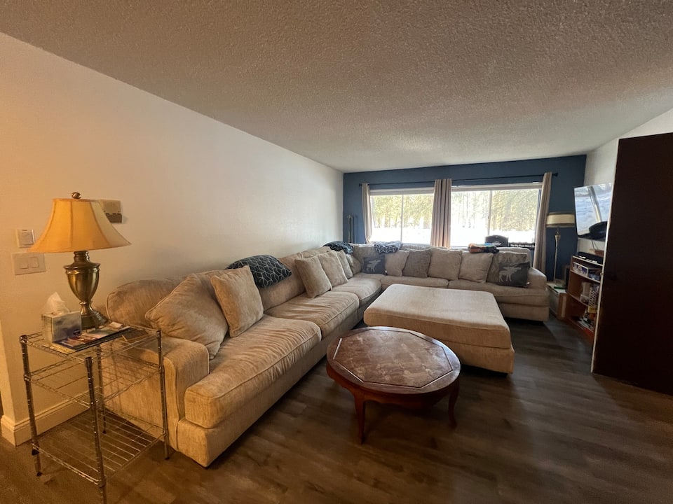 Rustic Girdwood Condo — zdjęcie 1