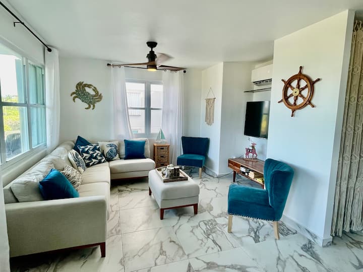 Beauty Beachfront Apartment With Private Patio - La Barceloneta