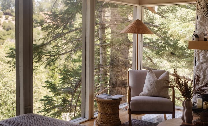 Peak & Pine | Cabin With Floor-to-ceiling Views - Lake Arrowhead, CA