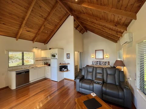Popular Airbnb listing: 2. The Palms @ #10 Abri in Bay Of Islands