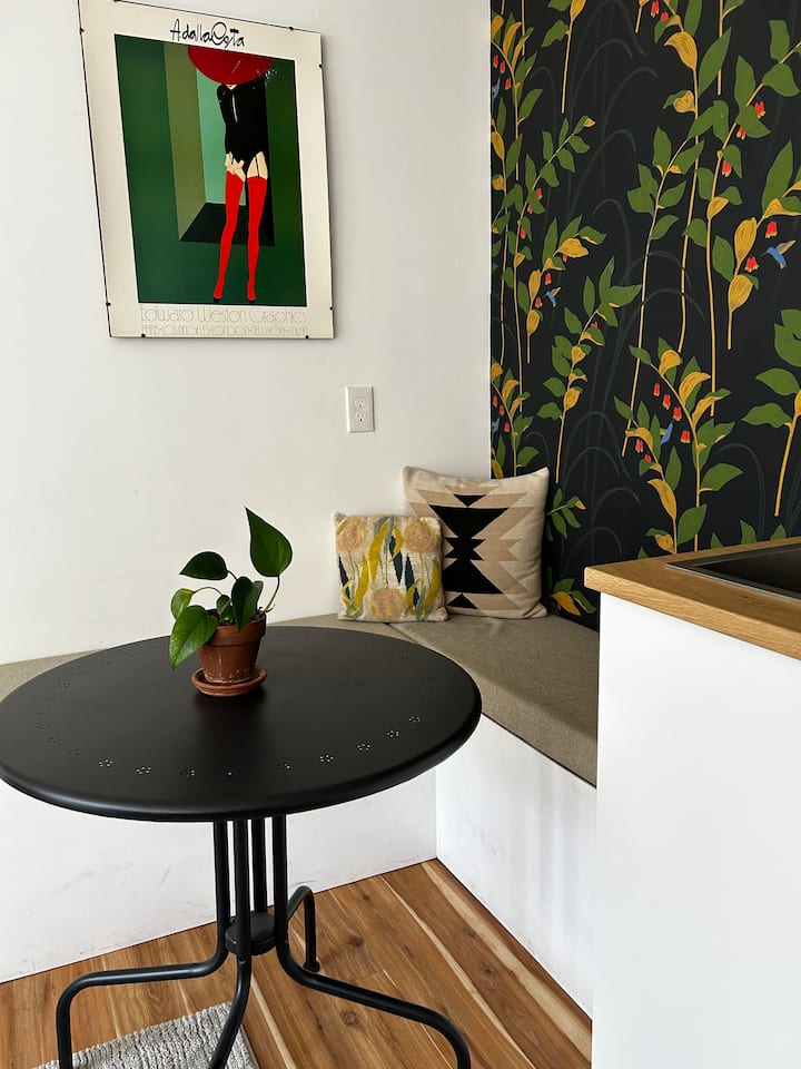 Cozy Guesthouse W/ Private Patio & Views Near Rino