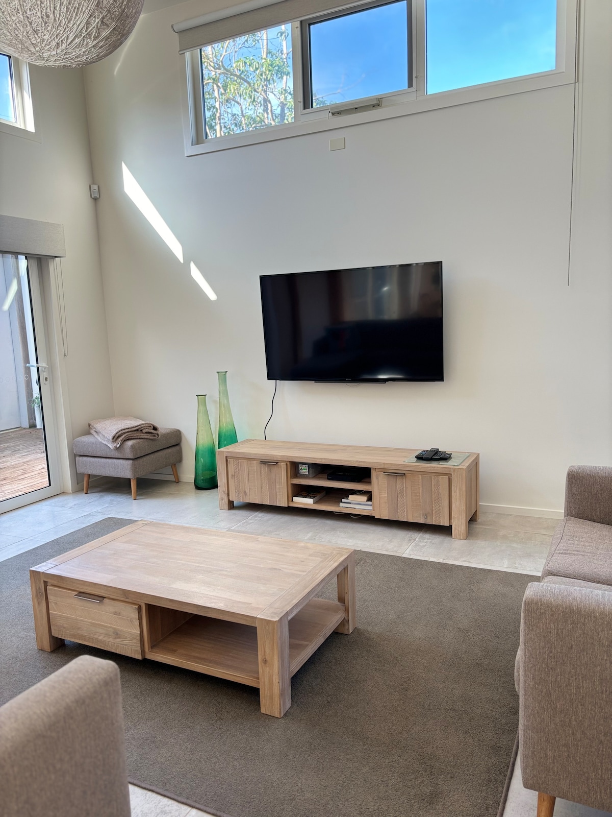 Successful Airbnb property: Beach Escape 11 Guests and Pet Friendly in City Of Greater Geelong