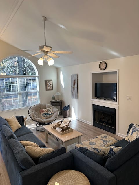 Successful Airbnb property: Camelot in Ocean Pines