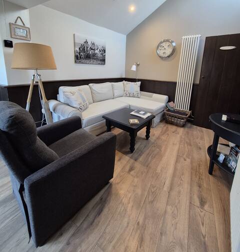 Successful Airbnb property: Holiday home SYLT , close to sea and beach. in Wijk 11 Zoutelande