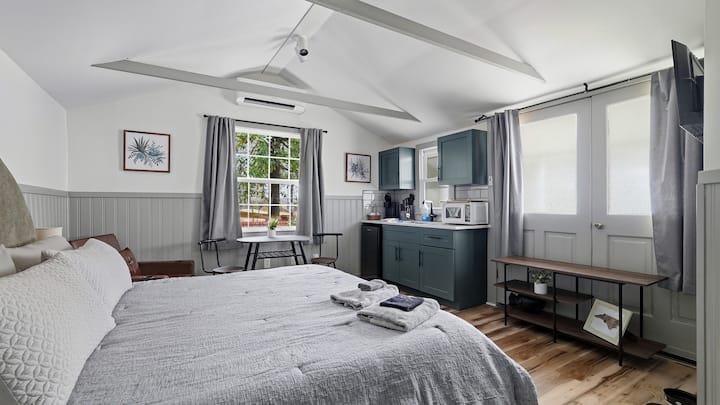 The Ace Cottage - Tiny-home Feel, Close To Golf - North Carolina