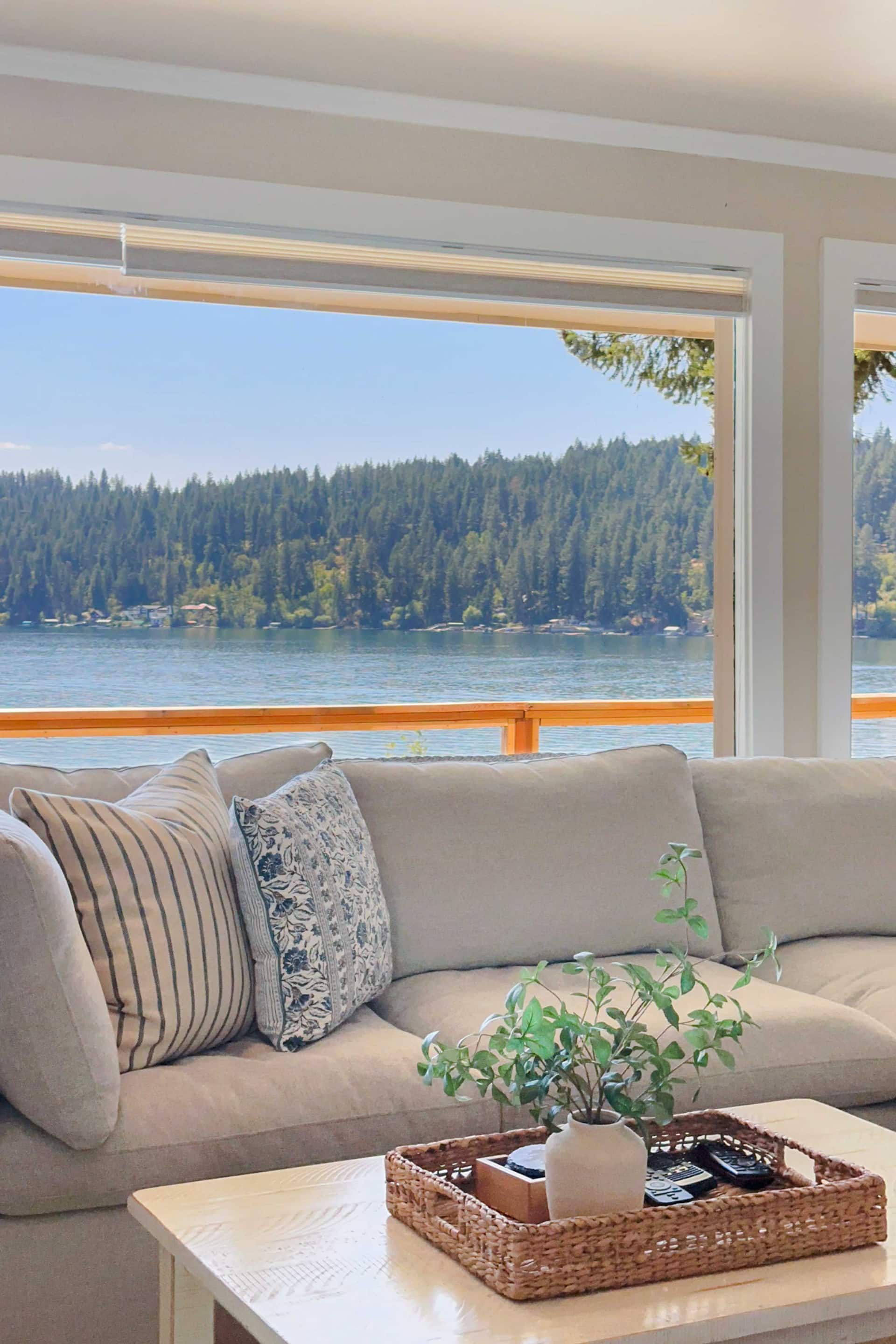 Lakefront • Private Dock • Kayaks • Paddle Board