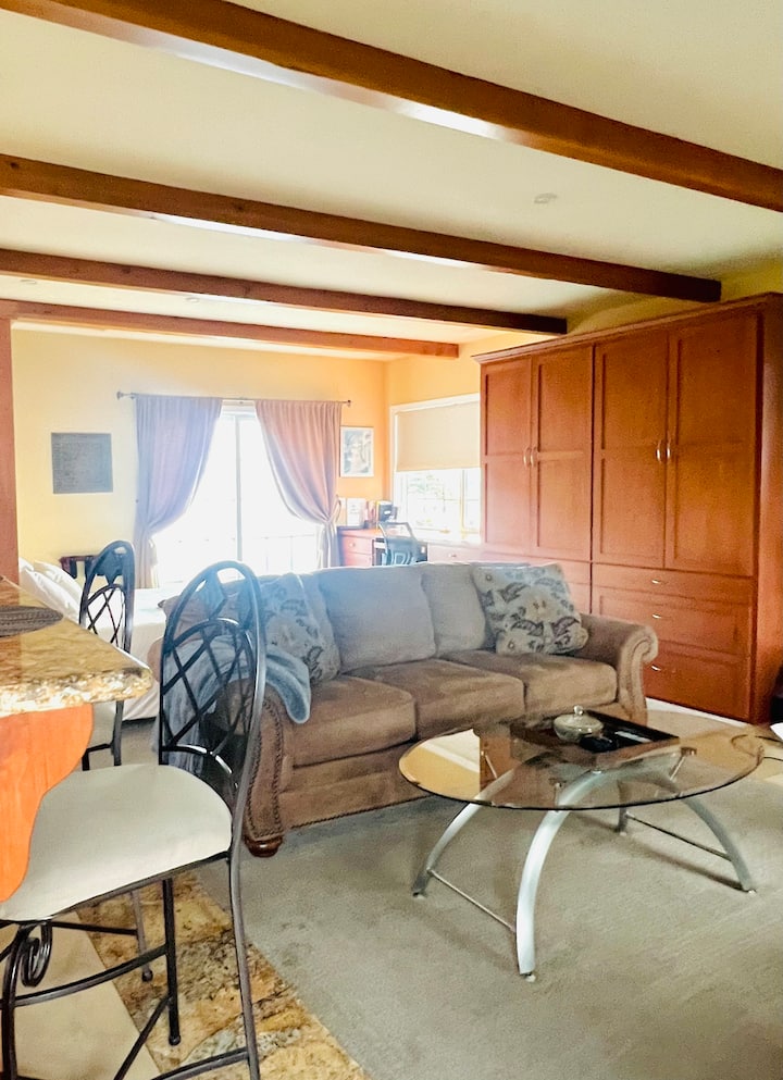 Beautiful Studio In Seaside Sleeps 4 - Seaside, CA
