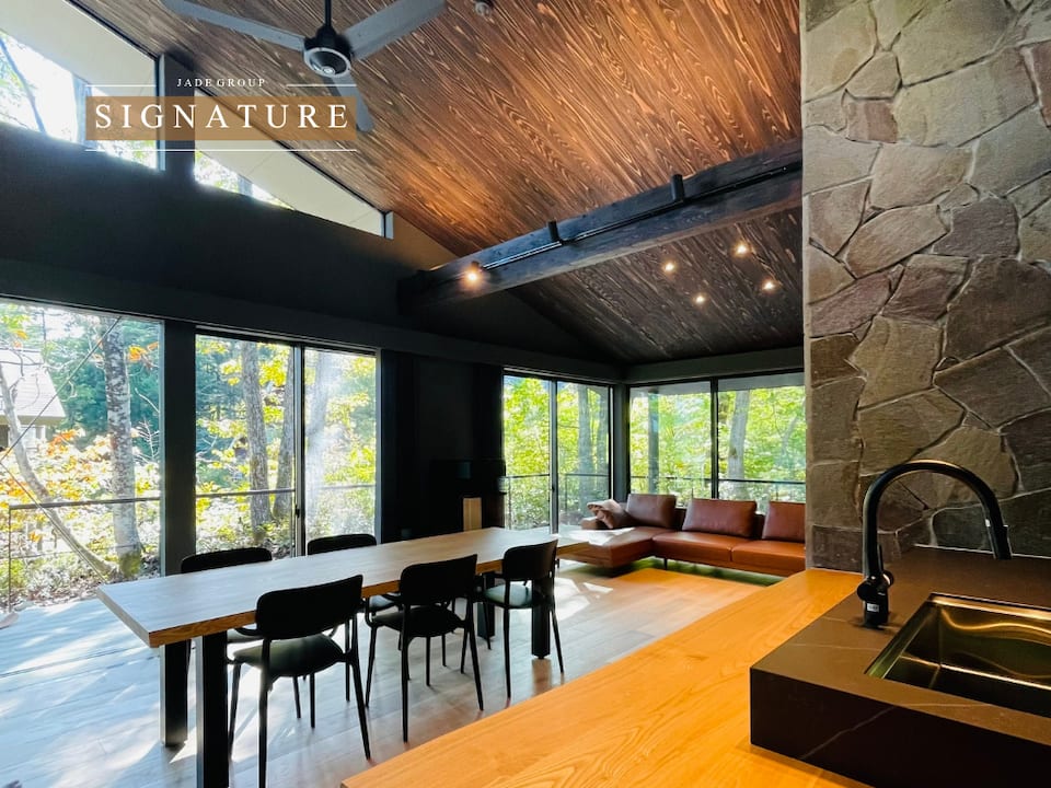 A dark-timber architect chalet in Hakuba, Hakuba, Nagano, Japan, photo 3 of 10