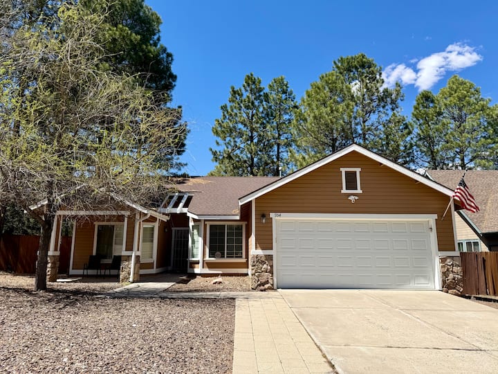Cozy Southwest Gem: Near Trails & Downtown Flag - Flagstaff