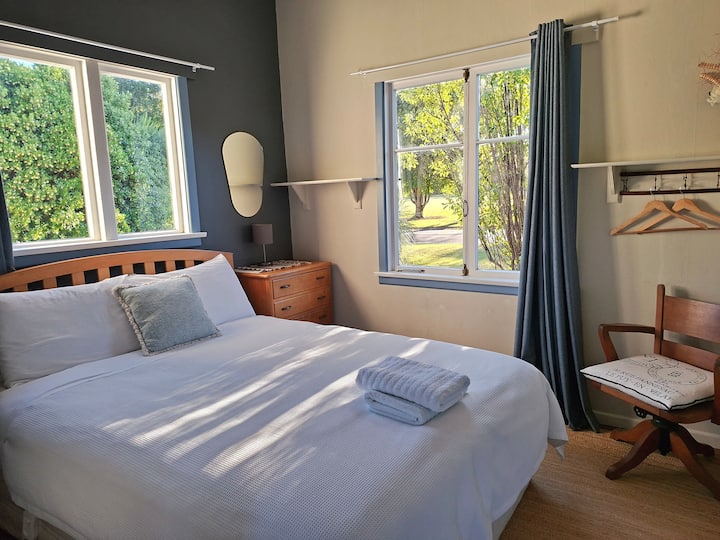 Schlafzimmer 2
