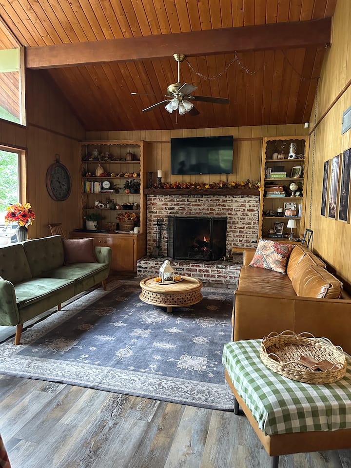 ⛰🏠⛰ Aunt Marcia’s Family Vacation Chalet - Crestline, CA
