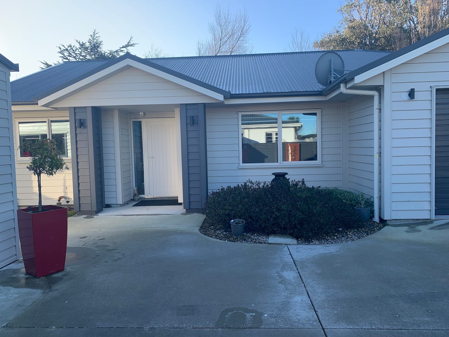 House 2 Bedrooms Own Bathroom Share With Owner 3
