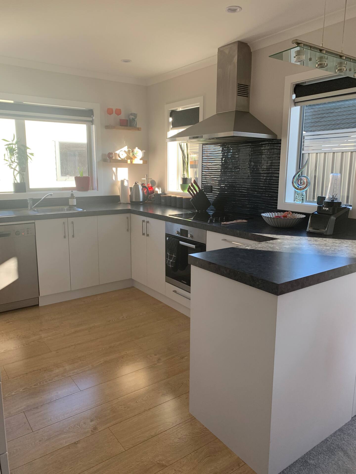 House 2 Bedrooms Own Bathroom Share With Owner 5