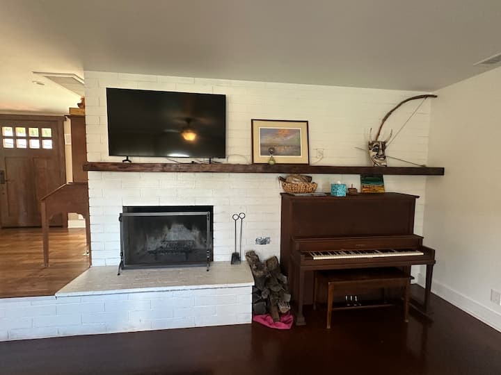 Beautiful Ranch Style Santa Ynez Home - Santa Ynez, CA