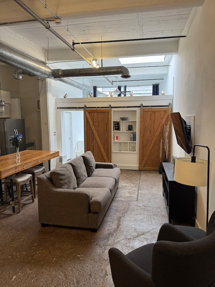 Beltline Studio With King And Spacious! - アトランタ