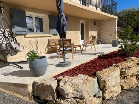 Peaceful & Cozy Apartment Sunny Terrace