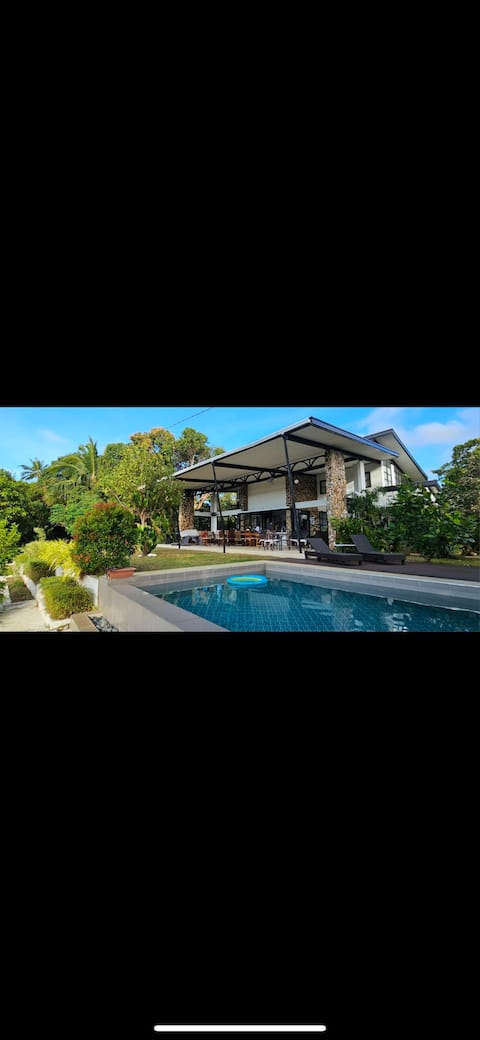 Stunning Mountain Home with Pickleball Court!