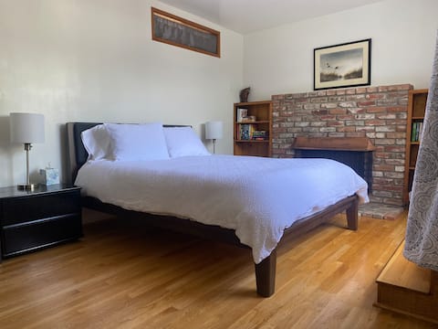 Successful Airbnb property: Mima's Cottage in Mar Vista