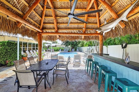 Edens Reef- Sleeps 16- Heated Pool, Walk to BEACH